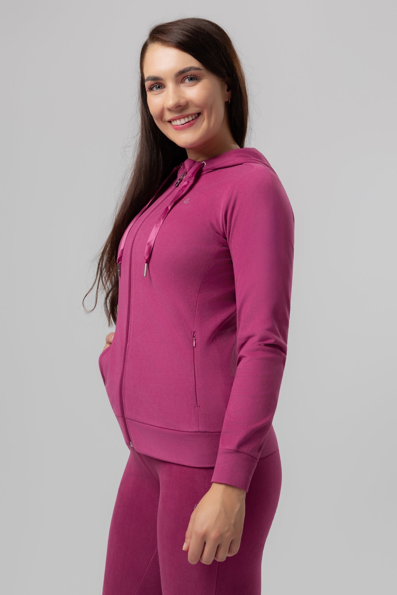 Rozpinana bluza Supercomfort Dessa - Kup online w Zorah