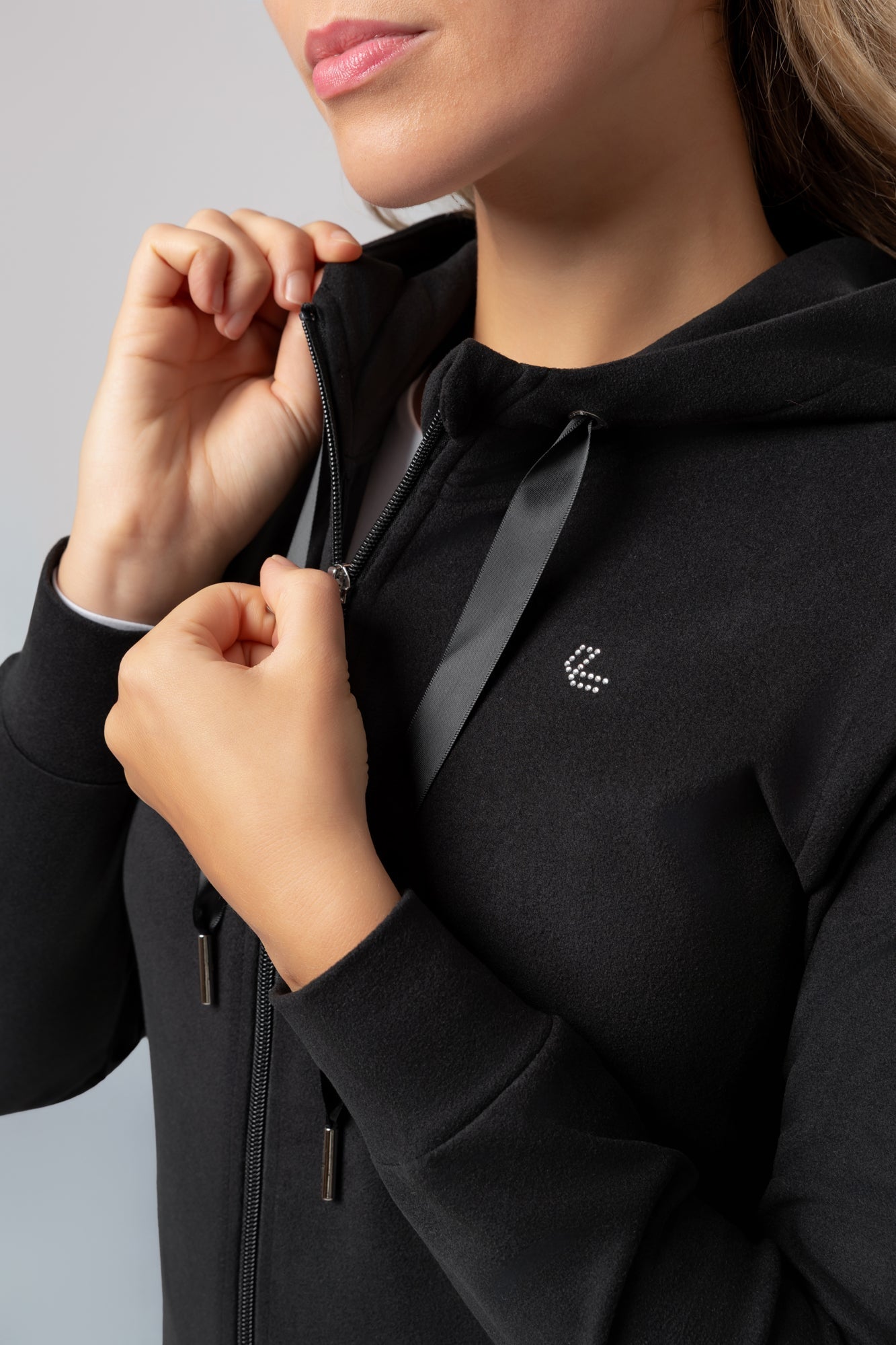 Rozpinana bluza Supercomfort Latifah - Kup online w Zorah