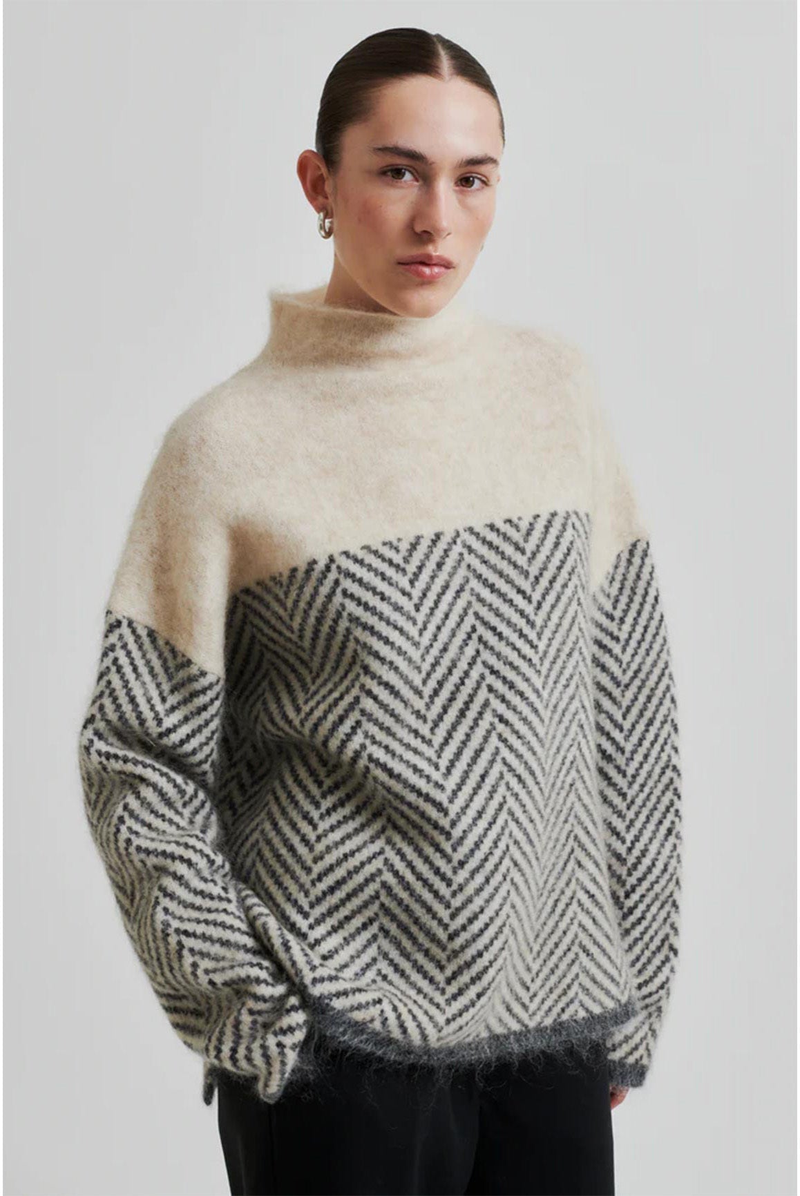 Romane | Elegancki sweter - Kup online w Loafis