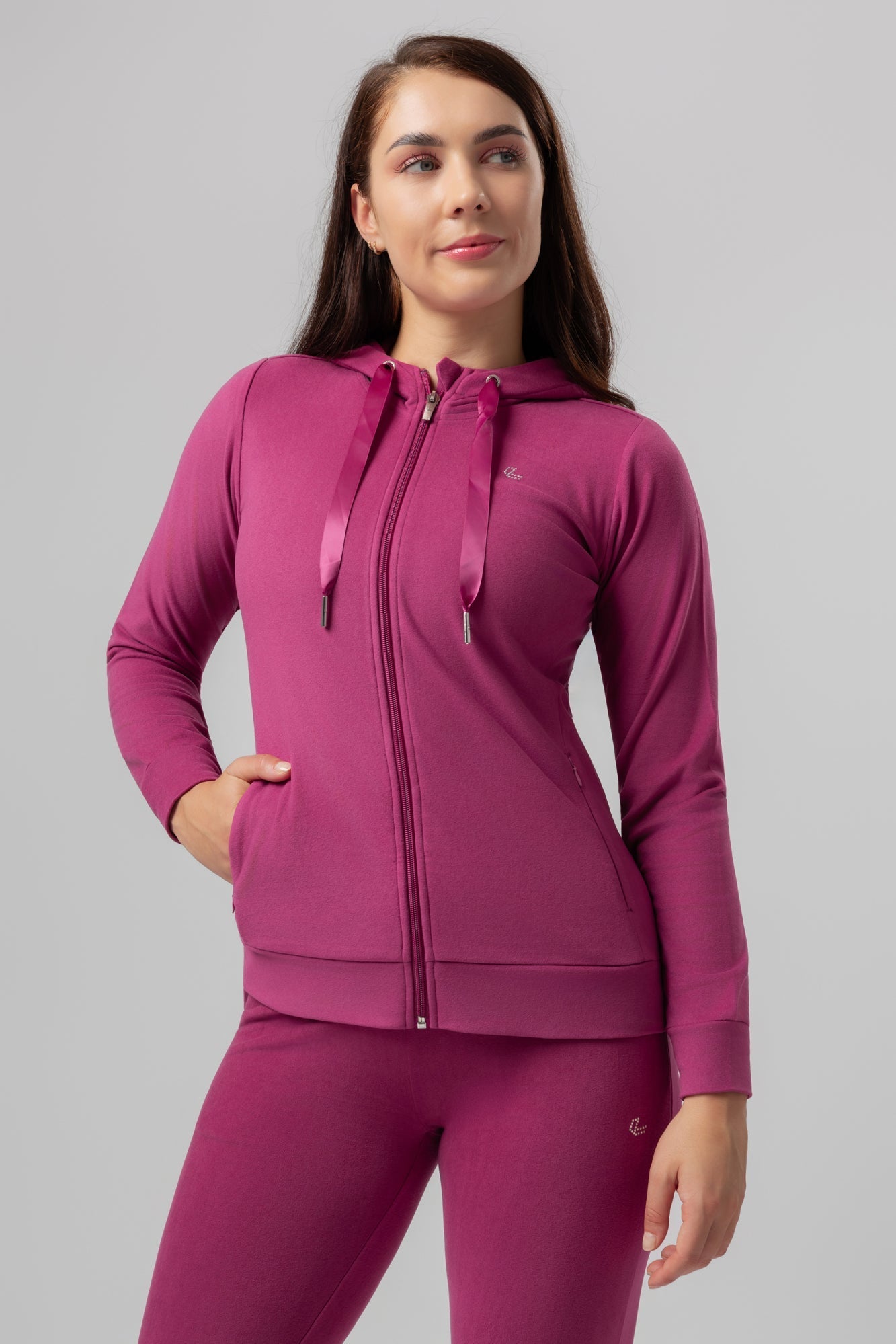 Rozpinana bluza Supercomfort Dessa - Kup online w Zorah
