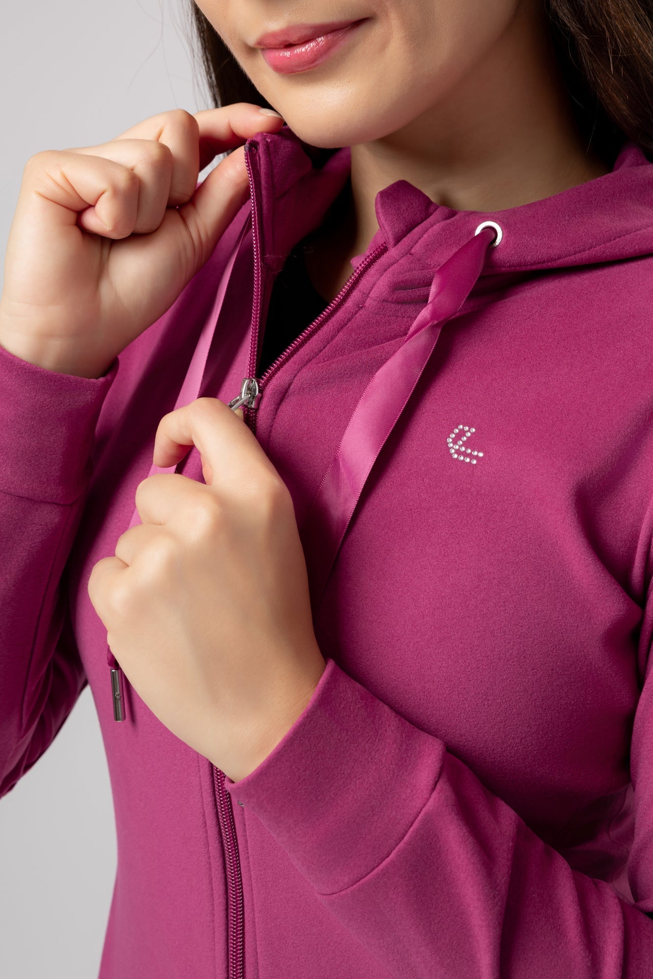 Rozpinana bluza Supercomfort Dessa - Kup online w Zorah