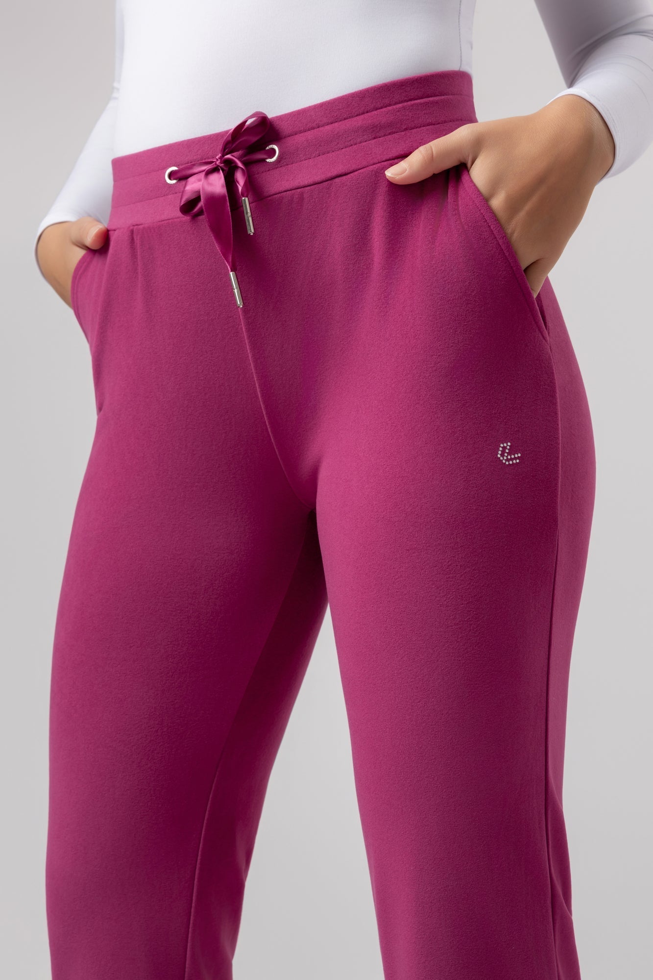 Spodnie dresowe Supercomfort Relaxed Dessa - Kup online w Zorah