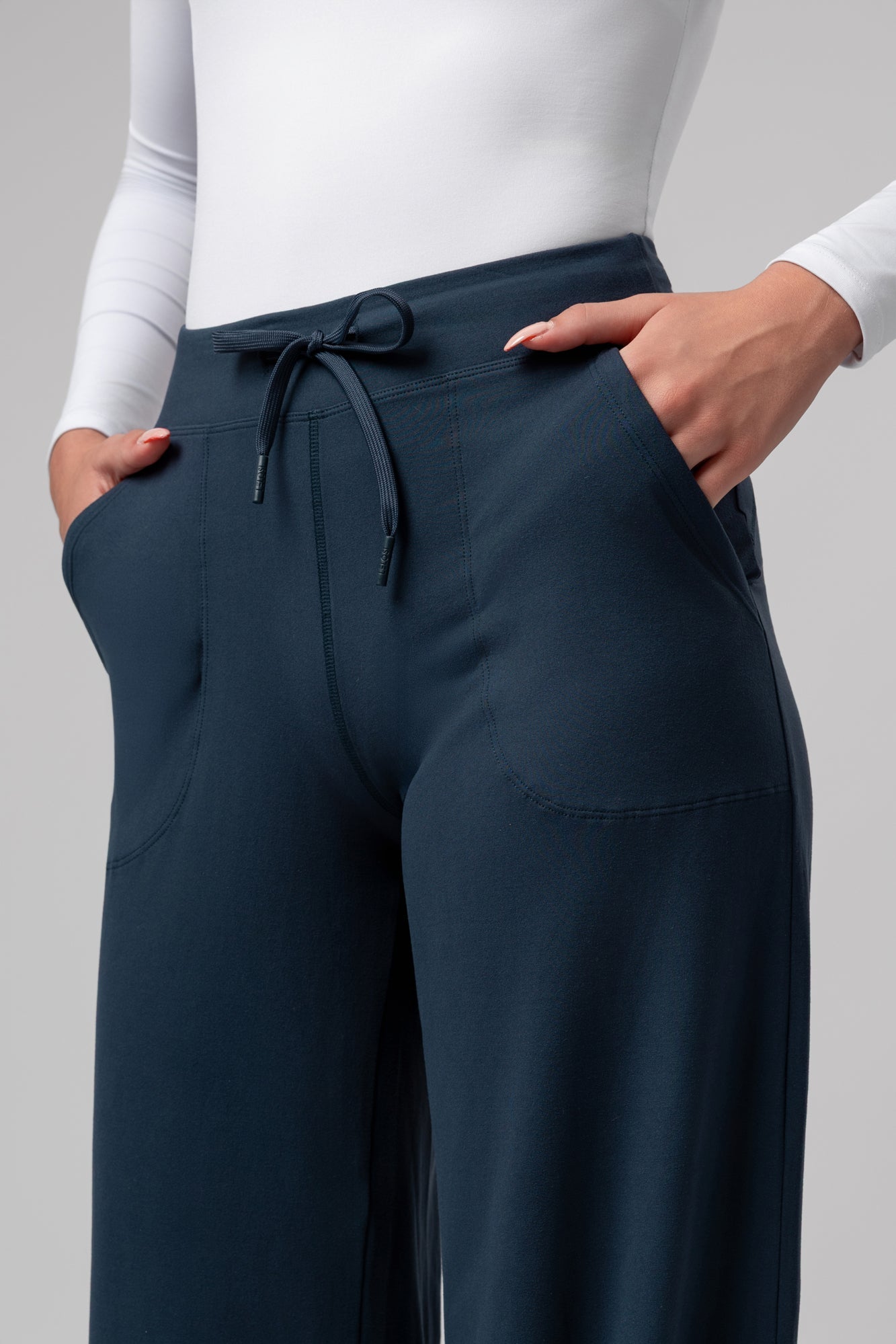 Spodnie dresowe Supercomfort Relaxed Kary - Kup online w Zorah